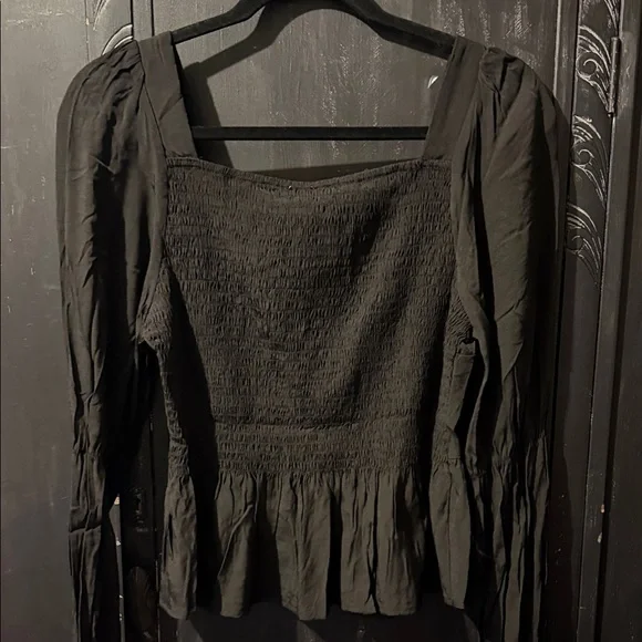 ANDREE BY UNIT Black Ruffled Blouse - Picture 6 of 9